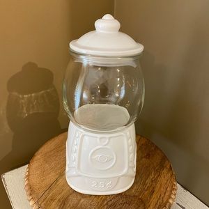 Gum Ball Machine Glass and Metal ! Top comes of !